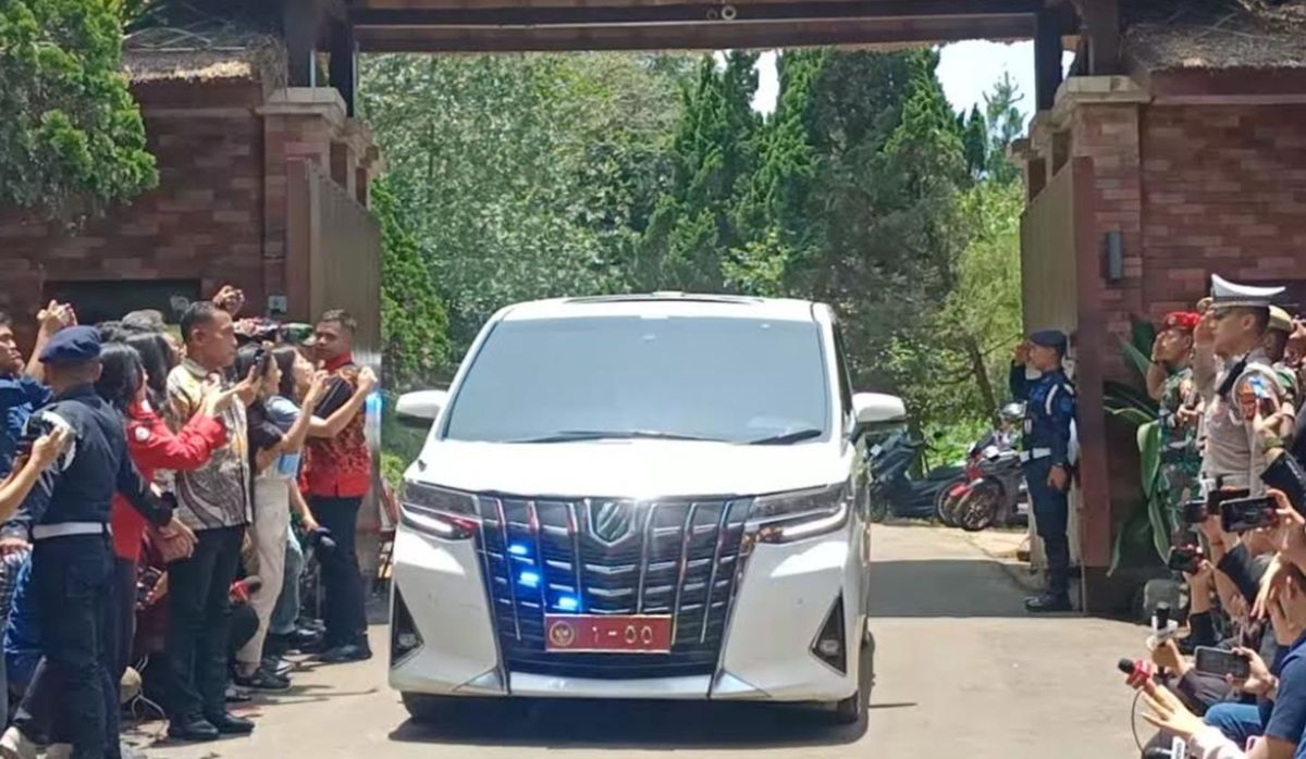 Mobil Prabowo saat meninggalkan Hambalang. Foto : Ist