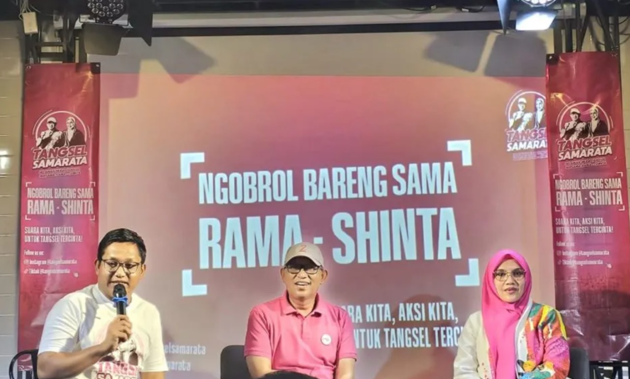 Pasangan Ruhama-Shinta saat menggelar kegiatan diskusi kepada para pemuda.(dra)