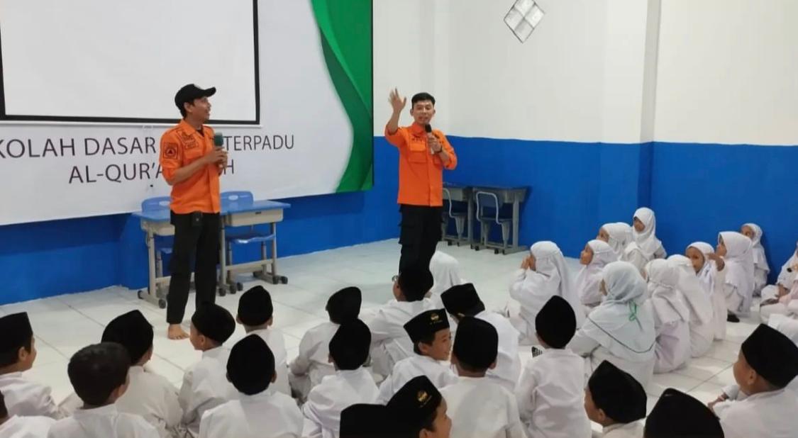 BPBD Kota Tangsel lakukan kegiatan sosialsiasi bencana gempat ke kalangan pelajar.(dra)