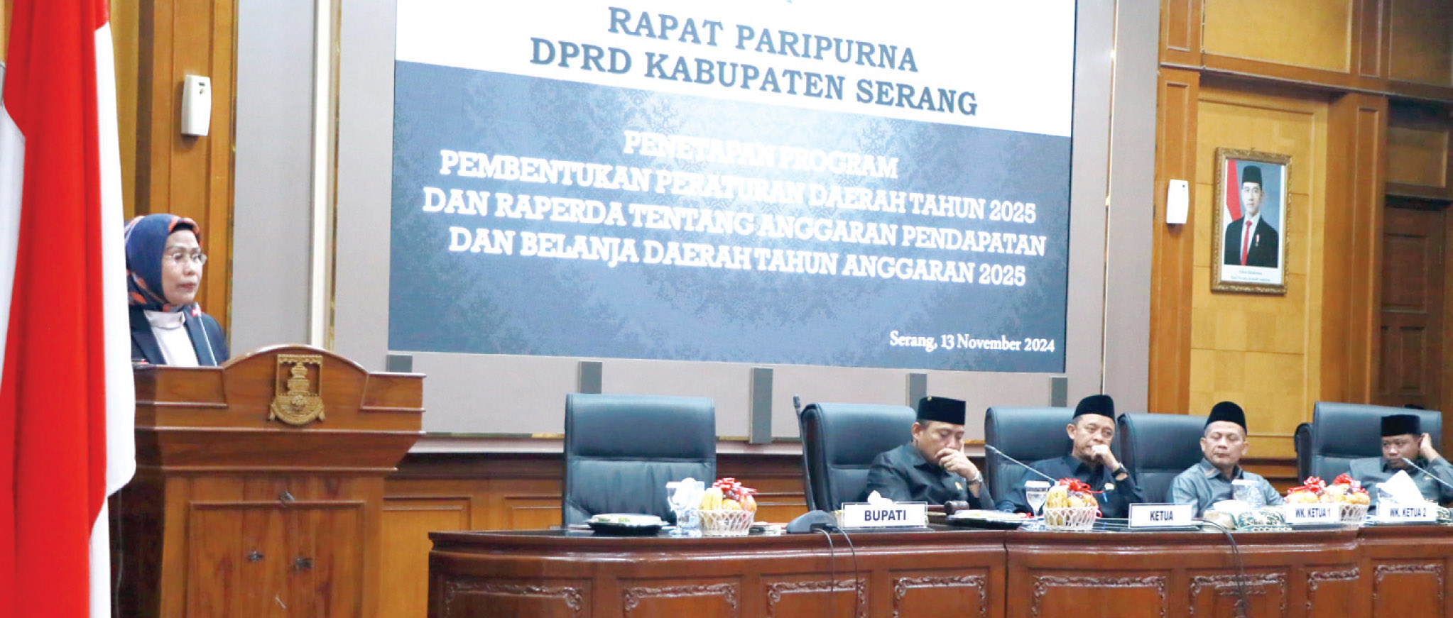 Bupati Serang Ratu Tatu Chasanah menghadiri Rapat Paripurna Penetapan Rancangan Peraturan Daerah menjadi Peraturan Daerah tentang Anggaran Pendapatan Belanja Daerah Tahun Anggaran 2025, Rabu (13/11).