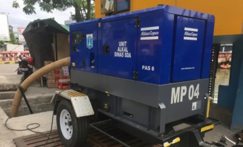 Pompa mobile disiagakan dalam rangka antisipasi banjir. Foto : Ist