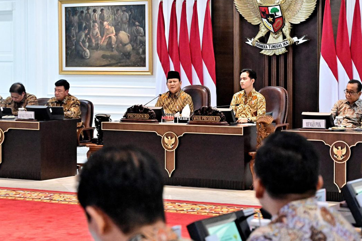 Presiden Prabowo saat memimpin sidang Kabinet. Foto : Ist