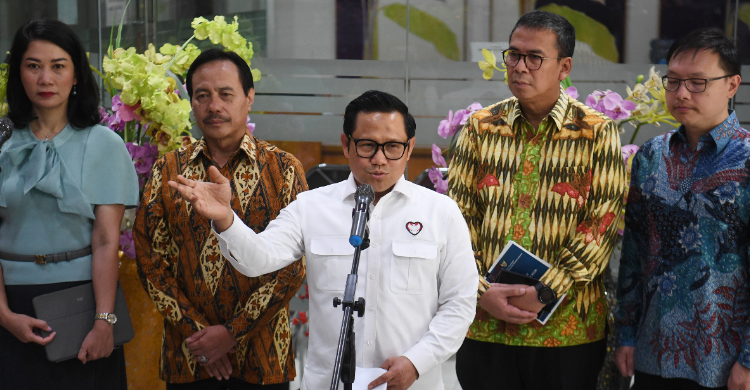 Menko PMK Muhaimin Iskandar saat konferensi pers di RSCM. Foto : Ist