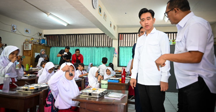 Wapres Gibran saat berada di SDN 15 Slipi, Jakbar. Foto : Ist