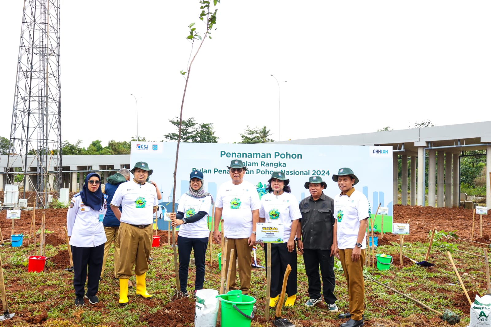 Wali Kota Tangsel, Benyamin Davnie mengimbau masyarakat agar merayakan tahun baru dengan kondusif di Tangsel, Senin (30/12).(rmn)