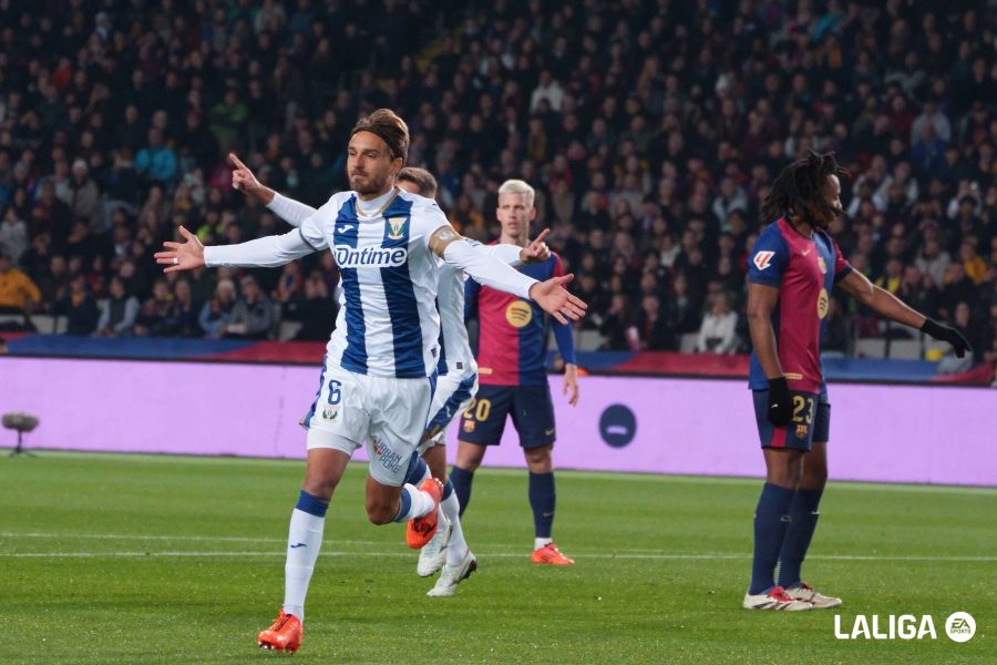 Selebrasi skuad Leganes usai mengalahkan Barca 1-0. Foto : Ist