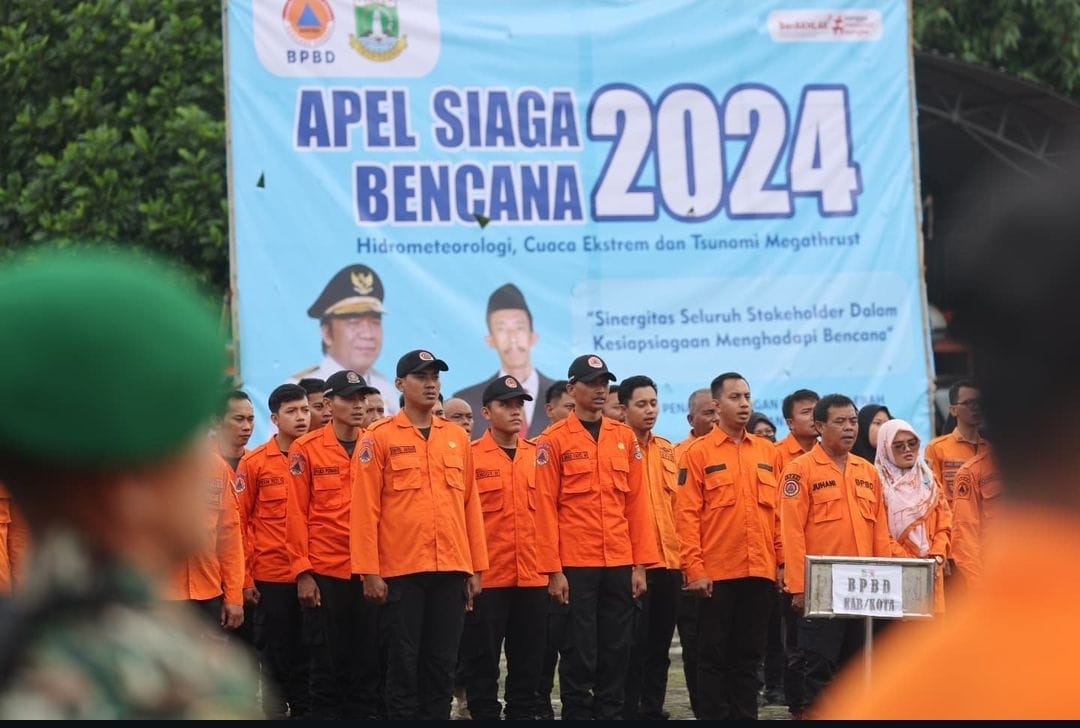 BPBD provinsi dan kabupaten/kota, unsur TNI dan Polri, instansi vertikal terkait, serta para relawan mrngikuti Apel Siaga Bencana tingkat Provinsi Banten Tahun 2024.(yul)