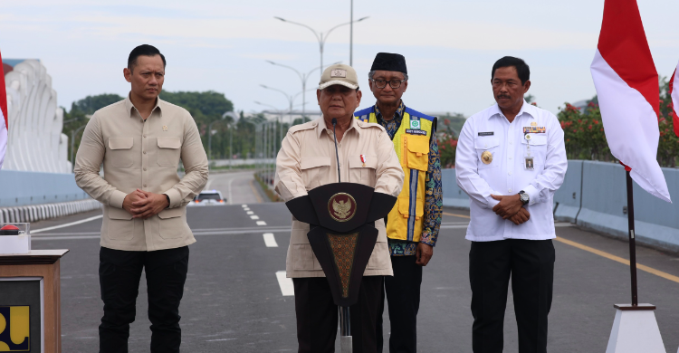 Presiden Prabowo pada peresmian flyover Madukoro, Semarang. Foto : Ist