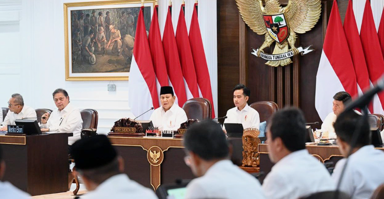 Presiden Prabowo saat memimpin Sidang Kabinet. Foto : Ist