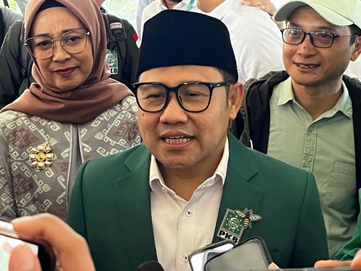 Menko Pemberdayaan Masyarakat Muhaimin Iskandar saat memberikan keterangan pers.Foto : Ist