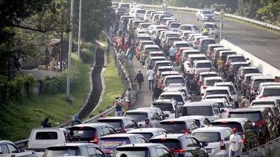 Kenacetan menuju Puncak, Bogor. Foto : Ist