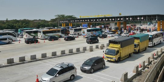 Kendaraan dari arah timur yang masuk melalui pintu masuk Cikampek Utama. Foto : Ist