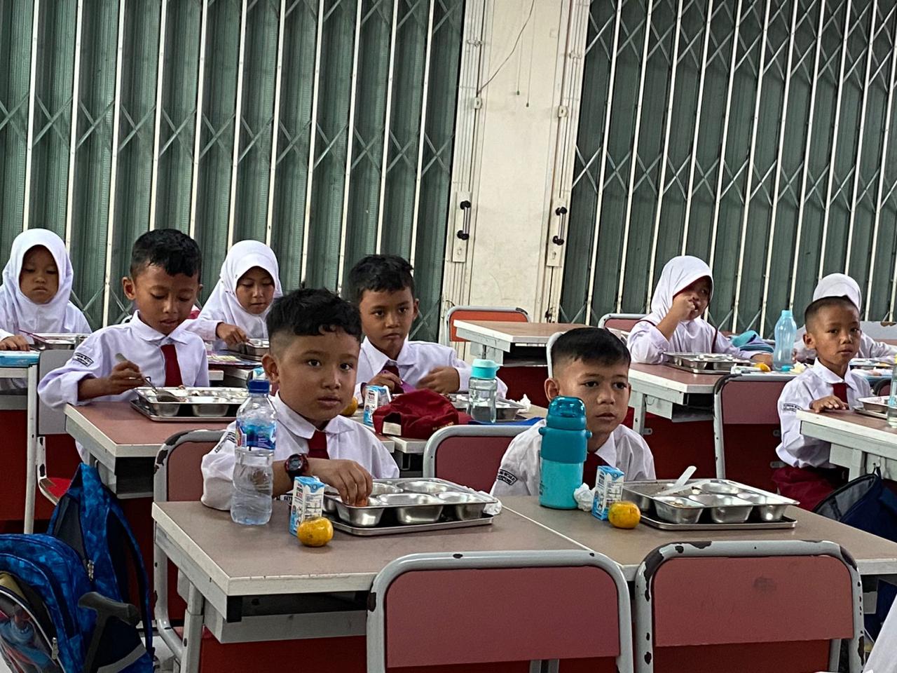 Program Makan Bergizi Gratis  mulai dievaluasi terkait dengan menu makanan yang disediakan.