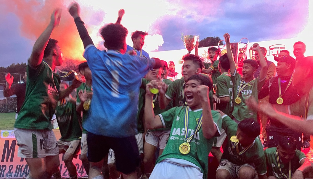 SMA 28 Kabupaten Tangerang Memenangkan Piala Rektor IV UMJ di Lapangan Sepakbola UMJ.