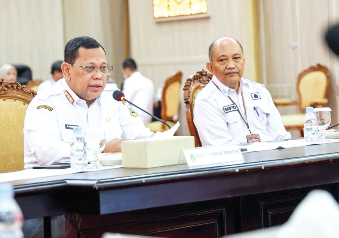 Sejumlah pihak terkait menghadiri rapat koordinasi terkait usulan revisi Keputusan Gubernur tentang Upah Minimum Sektoral (UMSK) kabupaten/kota tahun 2025, di Pendopo Gubernue Banten, KP3B, Kota Serang, Rabu (15/1).