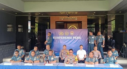 Konferensi pers kasus penembakan di km 45 tol Tangerang di Markas Koarmada. Foto : Ist