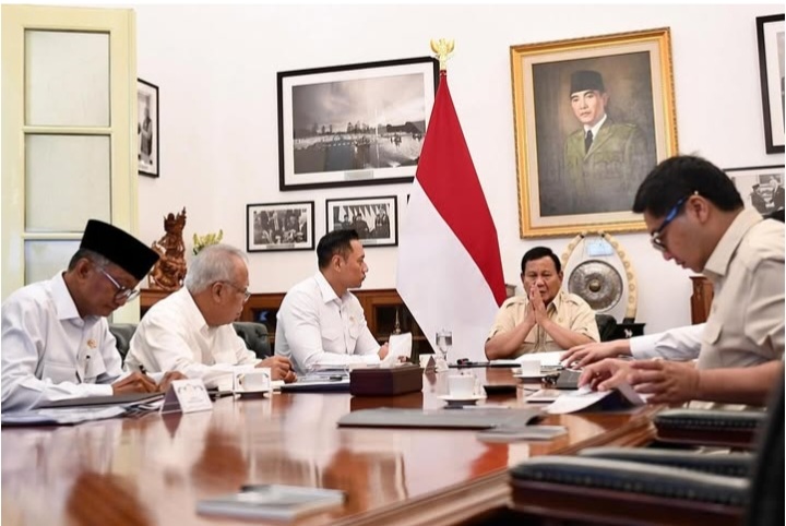 Presiden Prabowo saat memimpin ratas terkait pembangunan IKN tahap kedua. Foto : IG