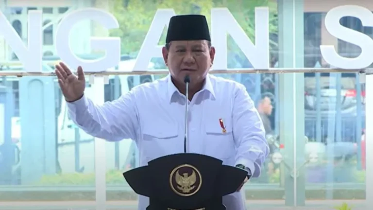 Presiden Prabowo pada peresmian pembangkit istrik di Sumedang. Foto :  Ist