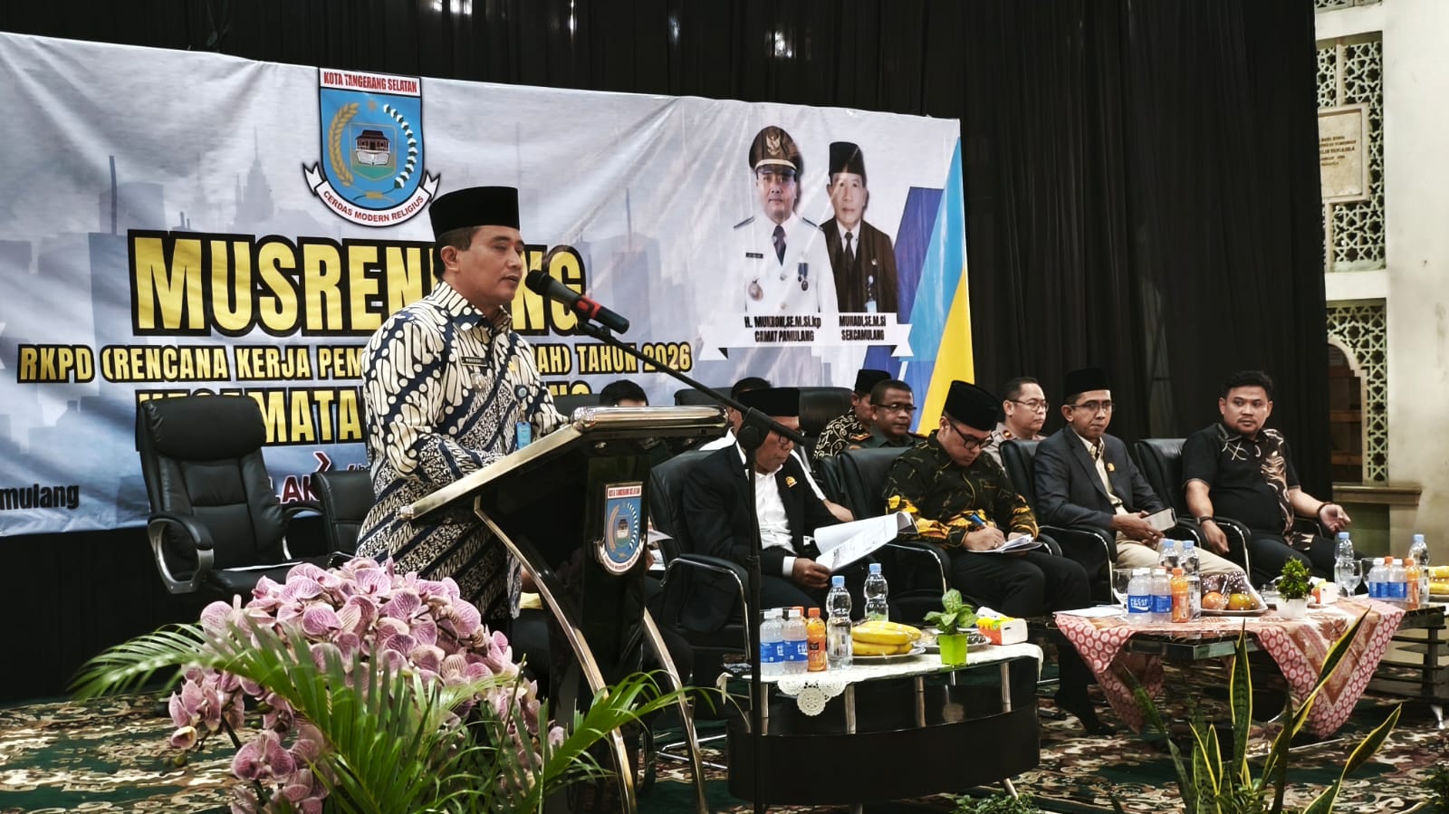 Camat Pamulang M. Mukroni saat memberikan sambutan. Foto : Dzikri/TP