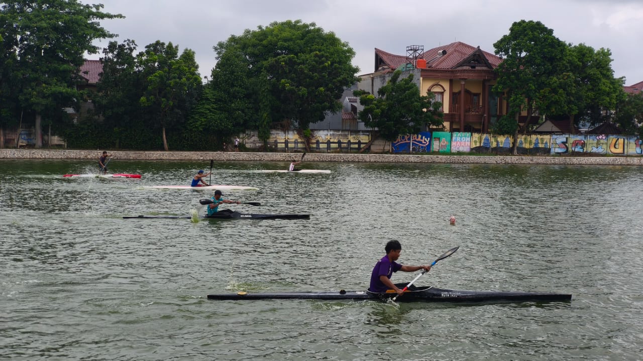 Atlet PODSI Tangsel Berlatih di Situ Pondok Jagung, Serpong Utara, Sabtu (1/2/2025). Foto : Dzikri/TP