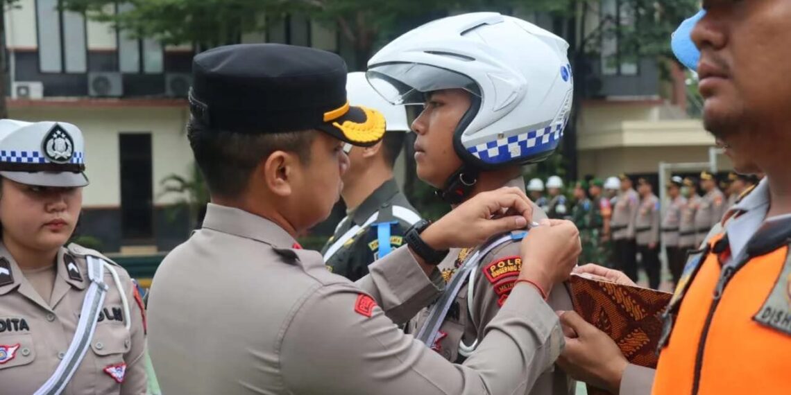 Sebagai upaya menciptakan keamanan, keselamatan, ketertiban, dan kelancaran lalu lintas (Kamseltibcarlantas) menjelang bulan suci Ramadhan 1446 H, Polres Tangerang Selatan (Tangsel) bersama jajaran serta instansi terkait menggelar ‘Operasi Keselamatan Jaya 2025’.(dra)