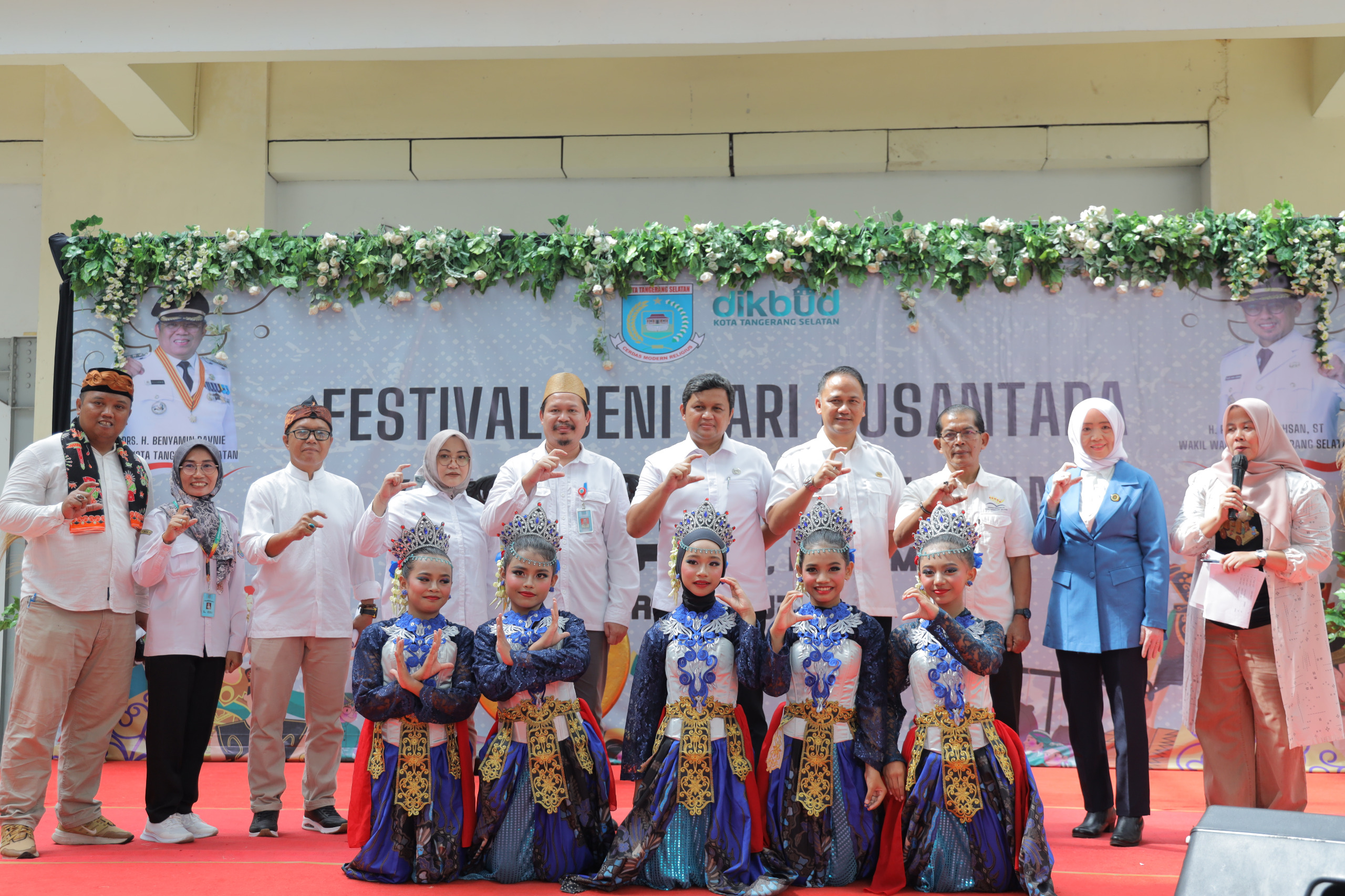 Perhelatan Festival Seni Tari Nusantara 2025 di Puspemkot Tangsel, Rabu (19/2).