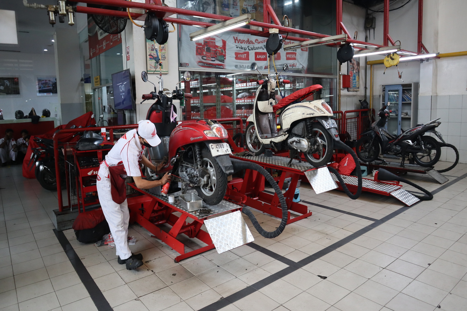 Diskon khusus untuk wanita pemilik Honda AT. (ist)