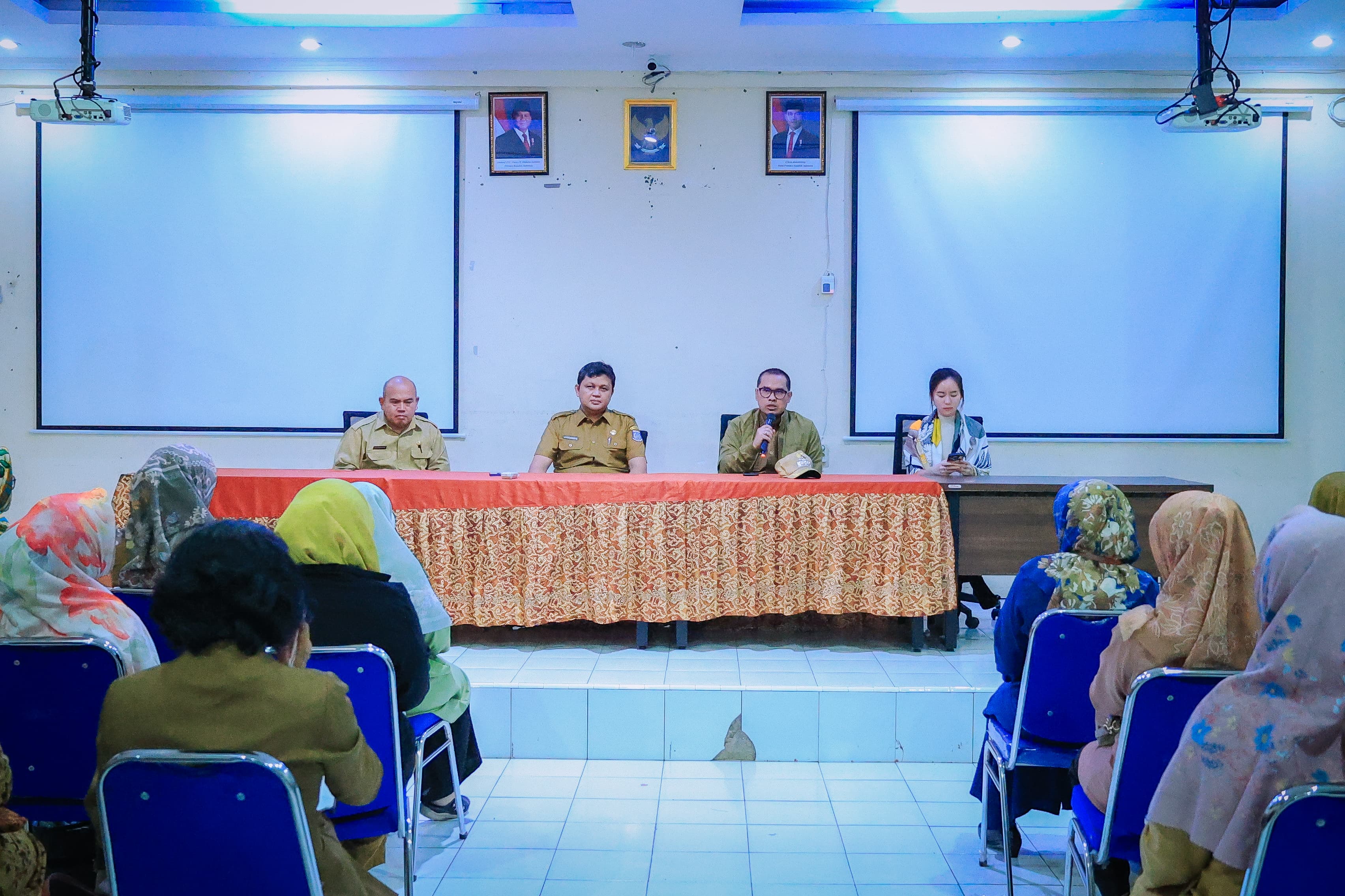 Dinas Pendidikan dan Kebudayaan (Dindikbud) Kota Tangerang Selatan (Tangsel) mengambil langkah tegas terkait adanya praktik pungutan liar (pungli) di SDN Ciater 2, Serpong. (Rmn)