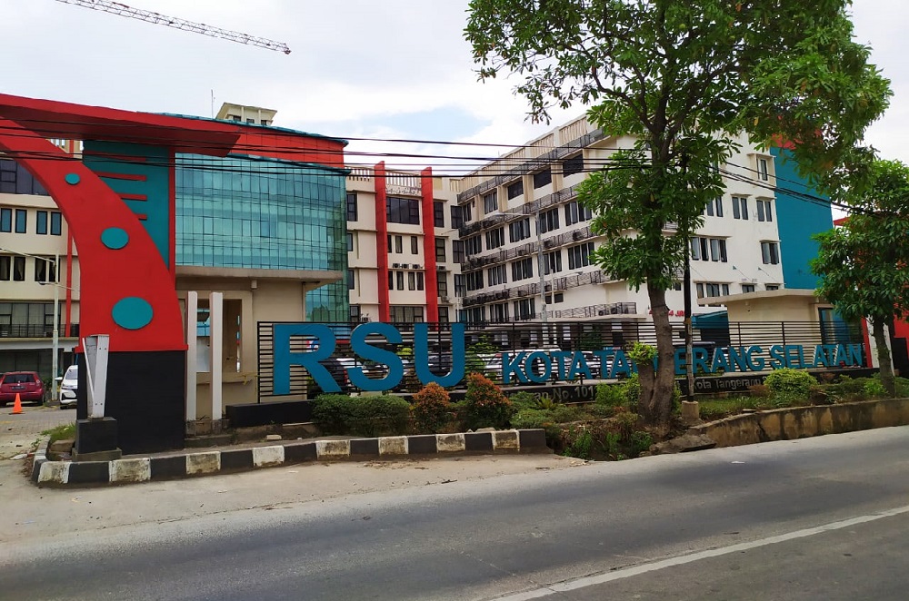 Tampak depan gedung RSU Tangsel di Pamulang.