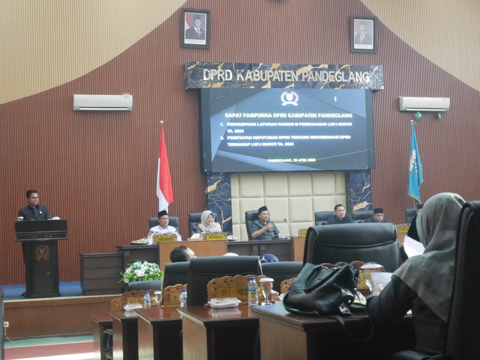 Suasana rapat paripurna penyampaian laporan Pansus III LKPj Bupati TA 2024 dan penetapan Keputusan DPRD tentang rekomendasi terhadap LKPj Bupati TA 2024, Rabu (30/4/2025).(Ari Supriadi-tangselpos.id)