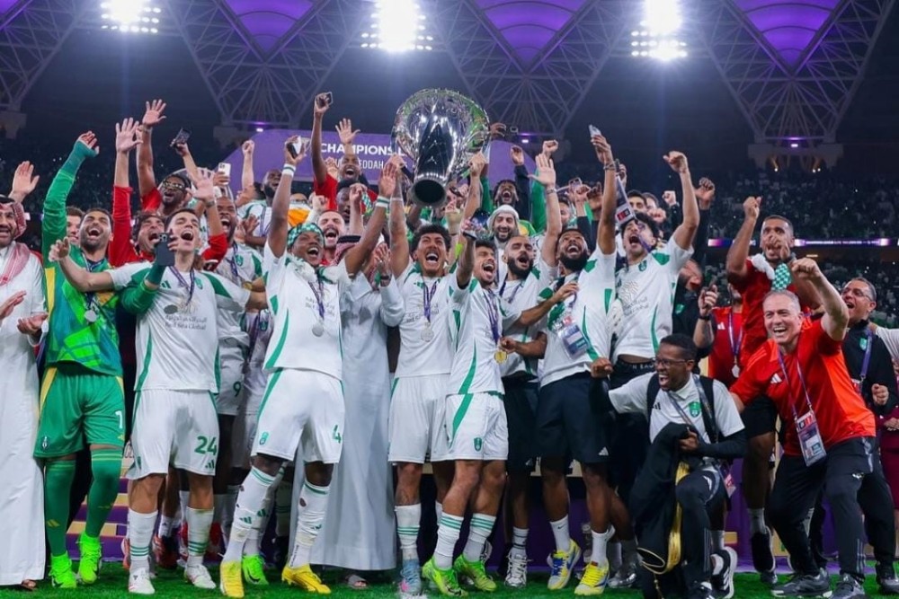 Al Ahli Juara Liga Champions Asia, Kalahkan Kawasaki Frontale 2-0 Al Ahli juara Liga Champions Asia. Foto : Ist