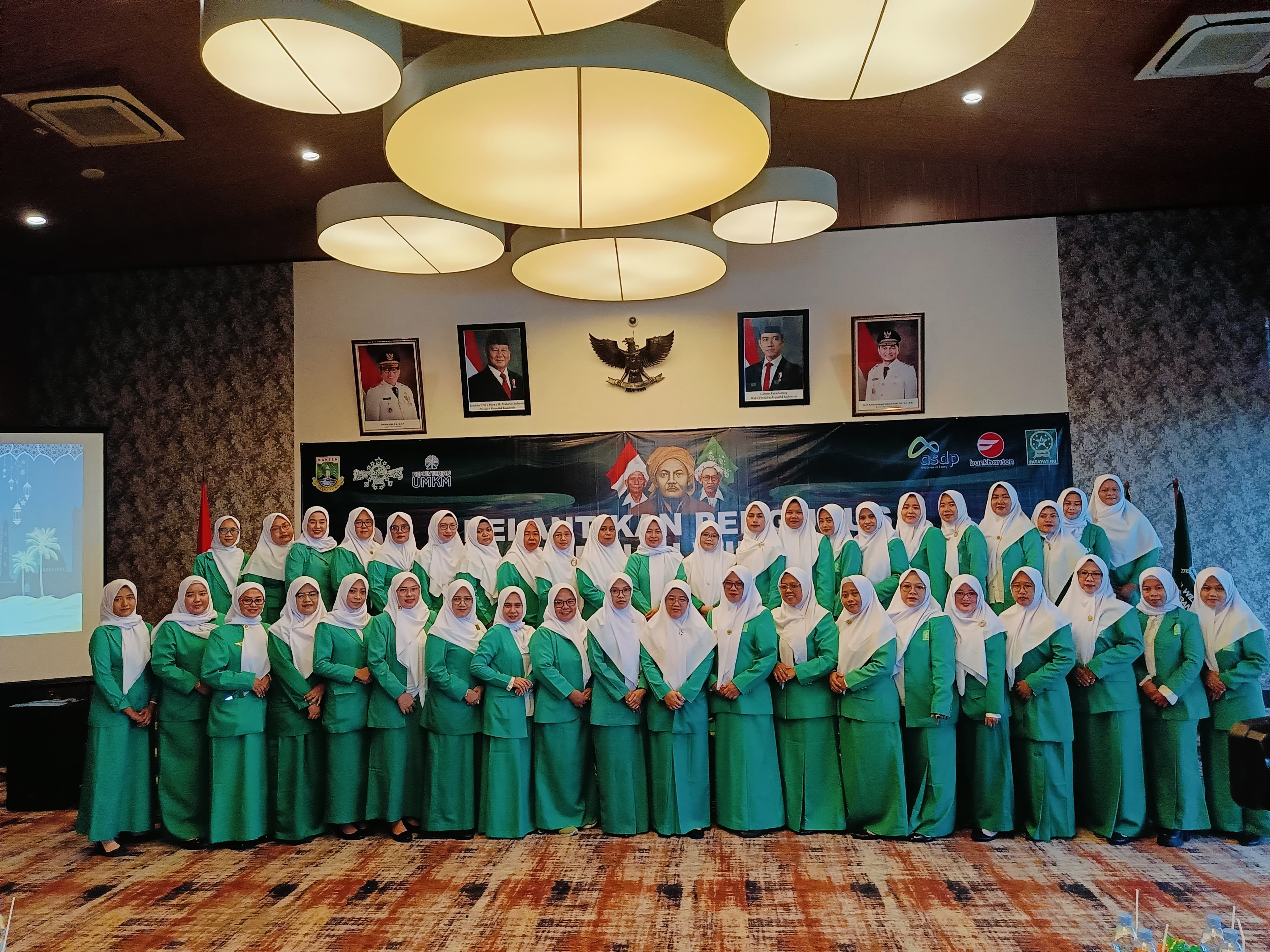 Pelantikan Pengurus Pimpinan Wilayah Fatayat NU Banten di Aula Sapta Taruna Gedung DPUPR Banten di KP3B, Kota Serang, Rabu (28/5/2025).(Istimewa)