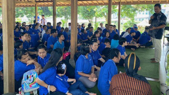 Gereja Santo Barnabas menggelar kegiatan bersama 135 anak berkebutuhan khusus