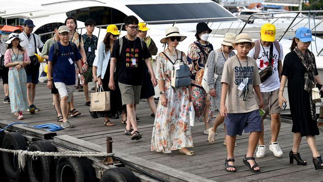 Turis China saat berada di Bali. Foto : Ist