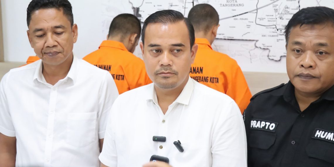 Toko Sembako di Tangerang Ketahuan Jualan Obat Keras Ilegal Foto : Ist