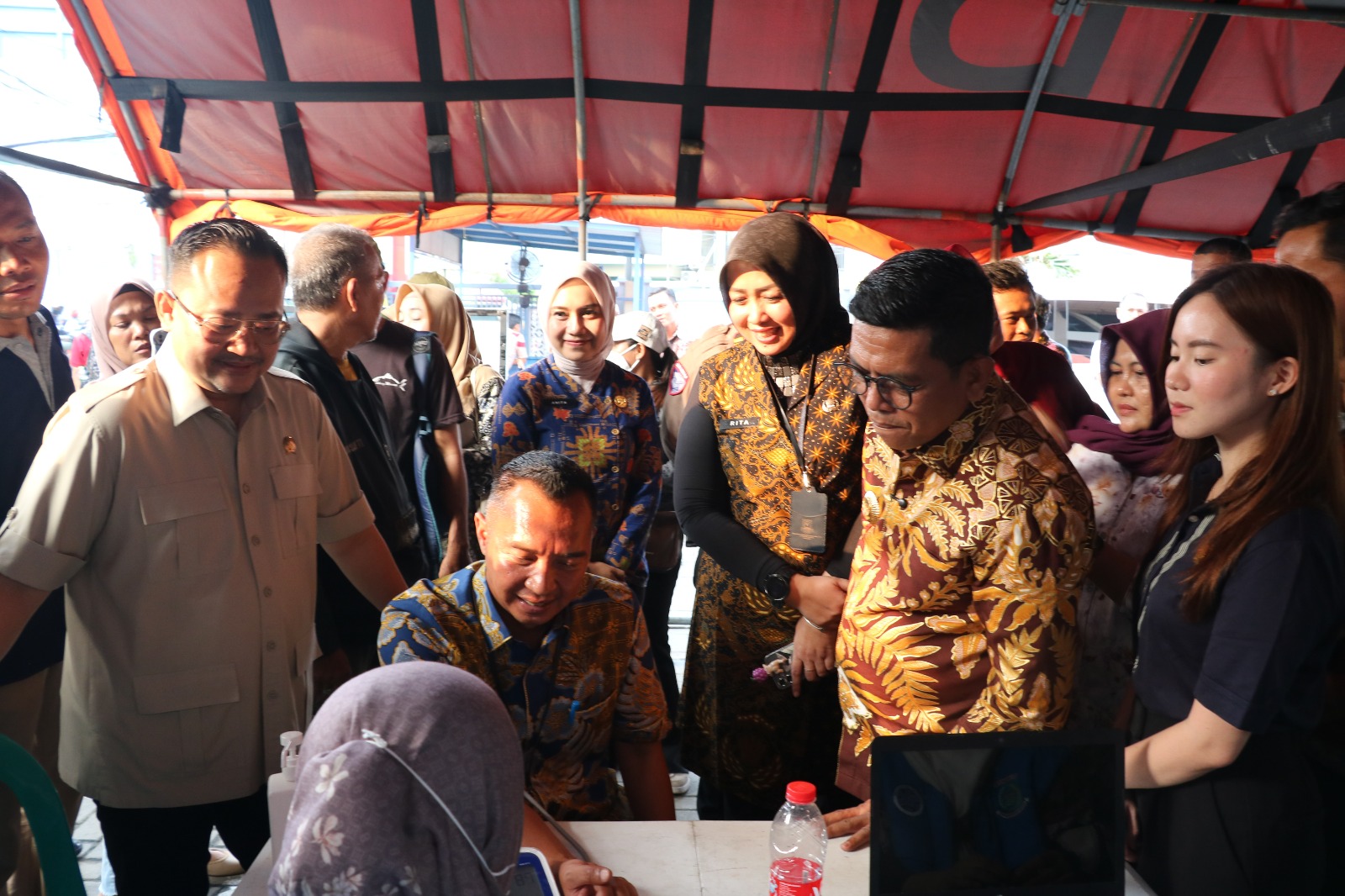 Gubernur Banten Andra Soni Perpanjang Waktu Pemutihan Pajak Kendaraan Sampai 31 Oktober 2025 Foto : Ist
