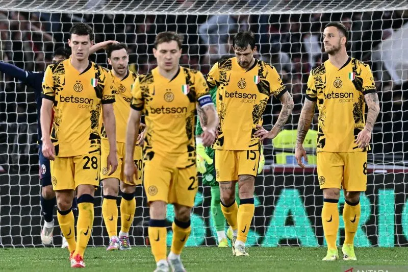 Inter Milan Dipermalukam PSG, Rekor Kekalahan Sepanjang Liga Champions Pemain Inter Milan tertunduk lesu usai kalah 5-0 dari PSG pada laga Final Champions. Foto : Ist
