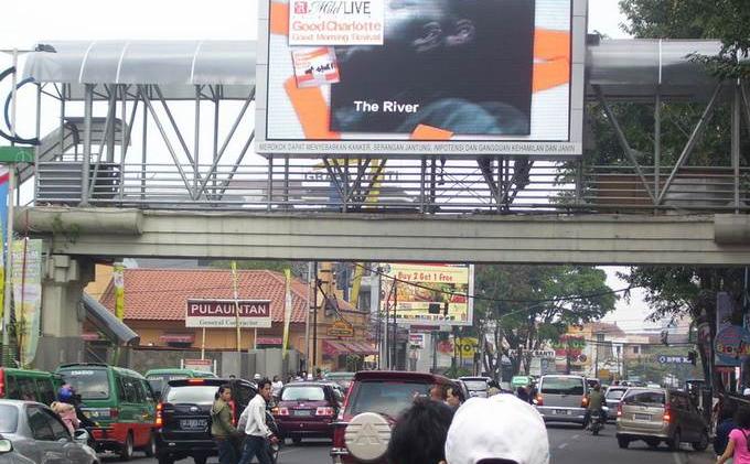 JPO di Dekat UIN Jakarta yang Viral Bakal Direlokasi JPO depan Kampus UIN. Foto : Ist