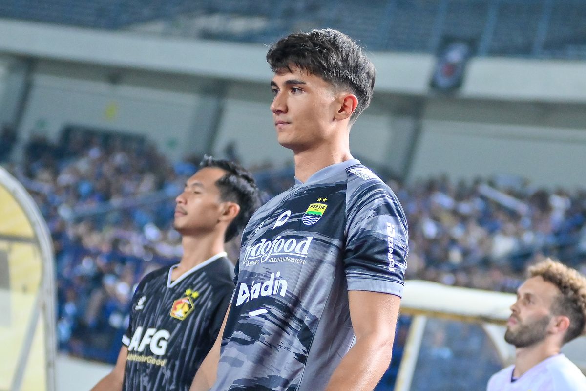 Kiper Persib Bandung Kevin Ray Mendoza Hansen. Foto : Ist