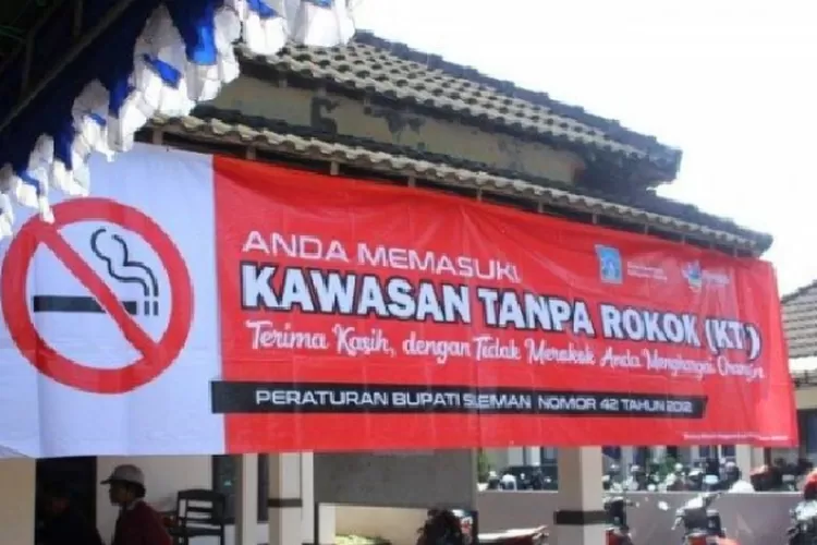 Merokok Sembarangan Di Jakarta Bakal Kena Denda Spanduk kawasan tanpa rokok. Foto : Ist