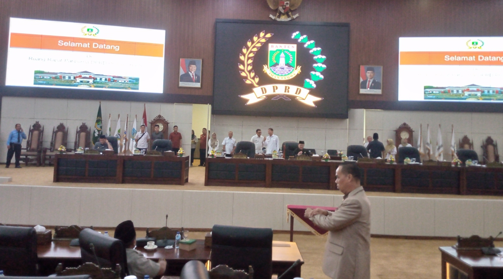 Suasana sebelum rapat paripurna di Gedung DPRD Banten, Rabu (4/6/2025).(Ari Supriadi-tangselpos.id)