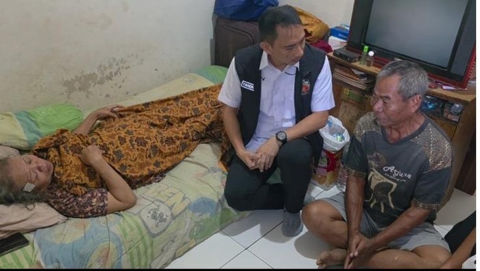 Miris, Kakek Nekat Curi HP di Bandara Soetta demi Obati Istri yang Sakit Kakek P mencuri untuk pengobatan istrinya. Foto : Ist