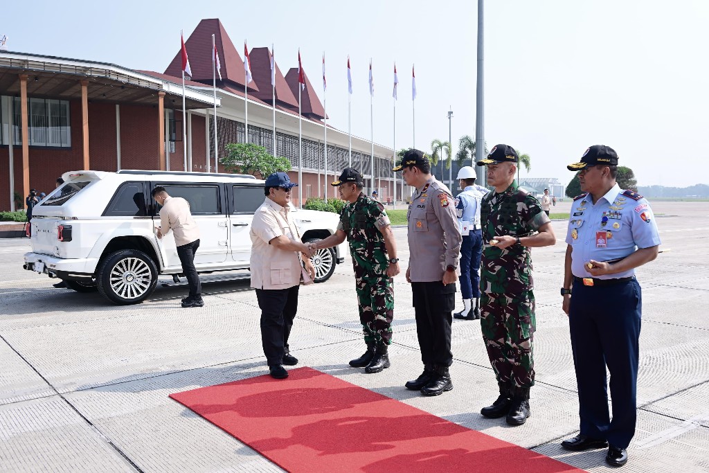 Prabowo Kunker Ke Bali, Resmikan Sejumlah Fasilitas Kesehatan & KEK Sanur Presiden Prabowo bertolak ke Bali dari Bandara Halim Perdana Kusuma. Foto : Foto
