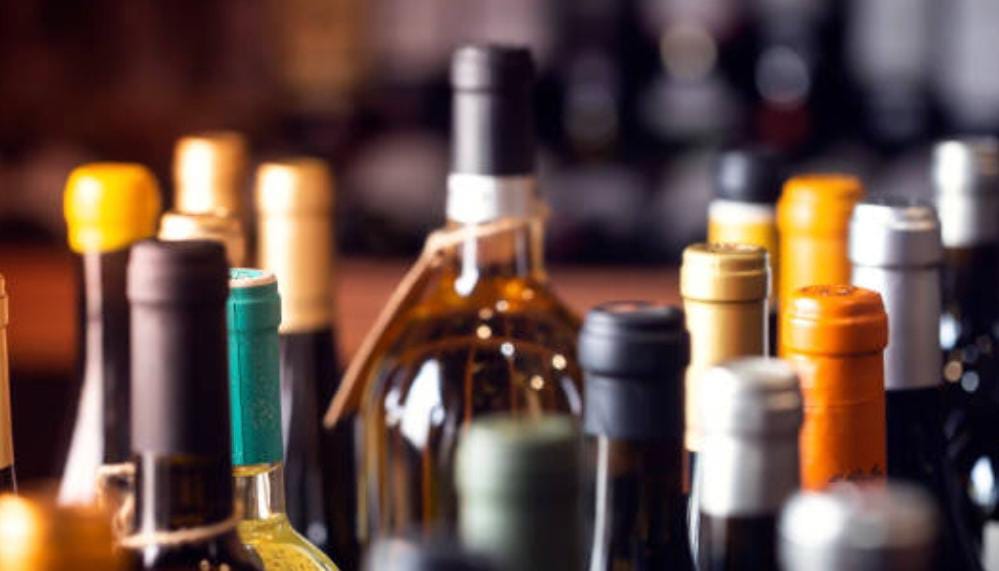 Ratusan Botol Miras Disita dari Warung-warung di Ciseeng dan Parung Foto : Ist