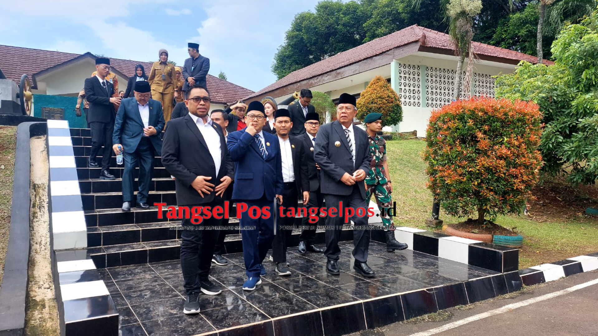 Kedatangan Benyamin Davnie menjadi tanda pelantikan di mulai. (tangselpos.id/rmn).