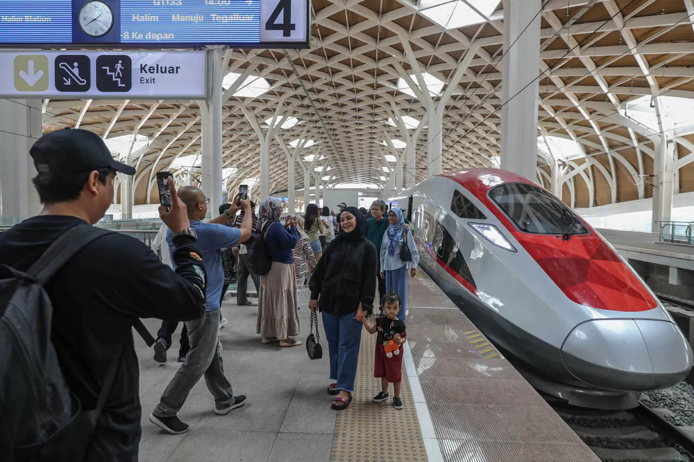 Sambut Liburan Sekolah, Whoosh Tawarkan Tarif Rute Pendek Mulai Rp 75 Ribu Foto : Ist