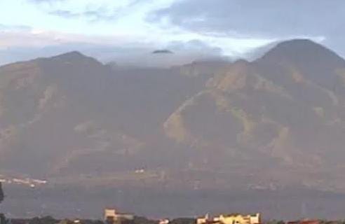 Tim SAR Cari Pendaki Lansia yang Hilang di Gunung Salak Foto : Ist