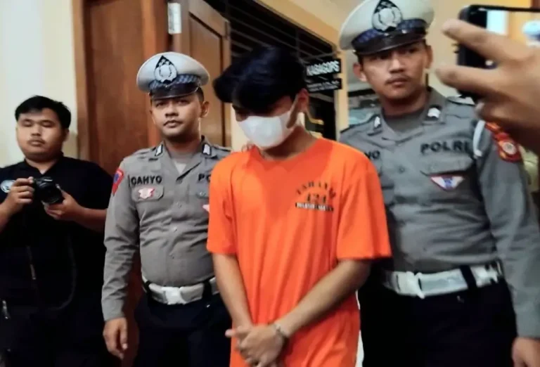 UGM Resmi Bekukan Status CPP Mahasiswa Pengemudi BMW Yang Tewaskan Argo Ericko Christiano Pengarapenta Pengidahen Tarigan tersangka penabrak Argo Ericko Achfandi. Foto : Ist