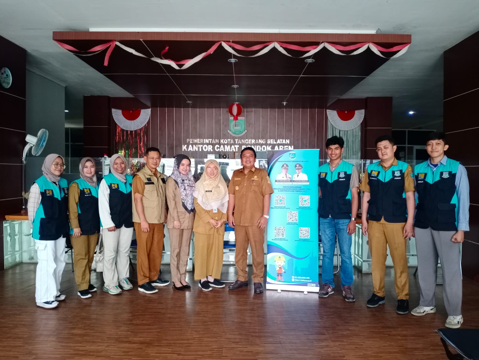 Urus PBG di Tangsel Kini Semakin Mudah, DCKTR Siapkan Barcode Persyaratan di Kantor Kecamatan Foto : Istimewa