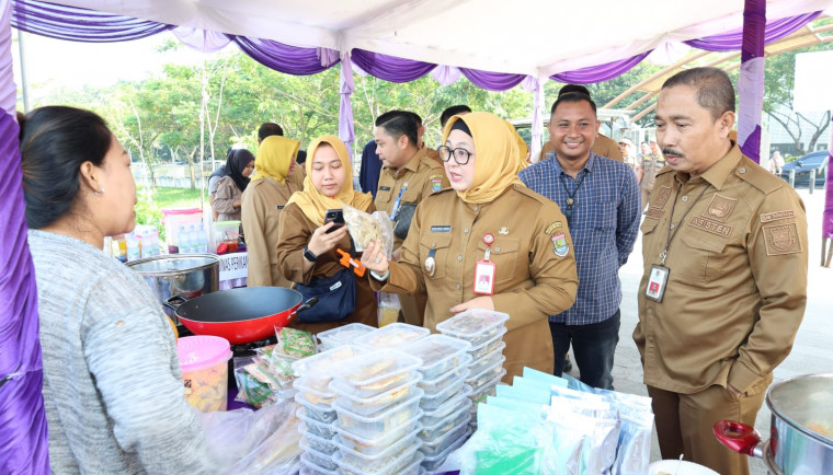 Wabup Tangerang Tinjau Gerakan Pangan Murah Ist.